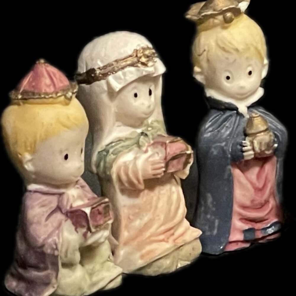 Vintage "MINI NATIVITY SET" 8 Piece Set  - Made by Christmas House 1980s - Picture 2 of 4